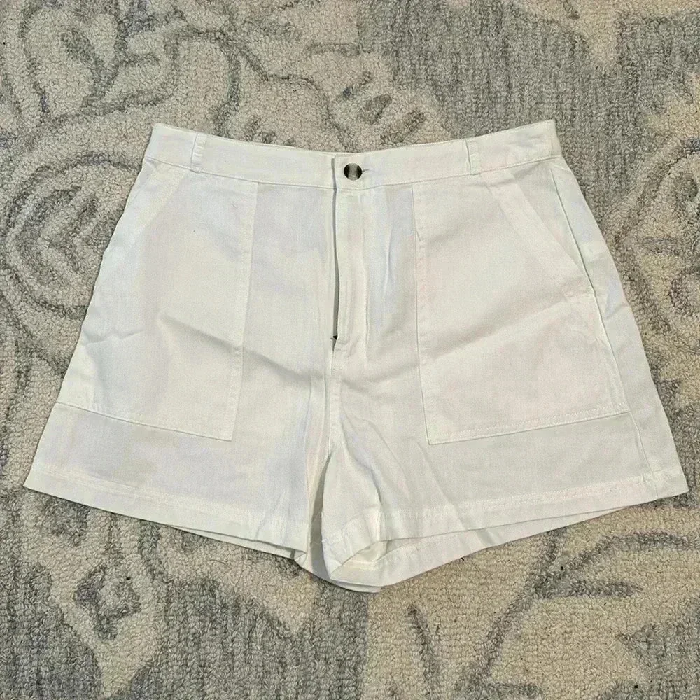 High-Rise A-Line White Shorts - Universal Thread 10 NWOT Never Worn​